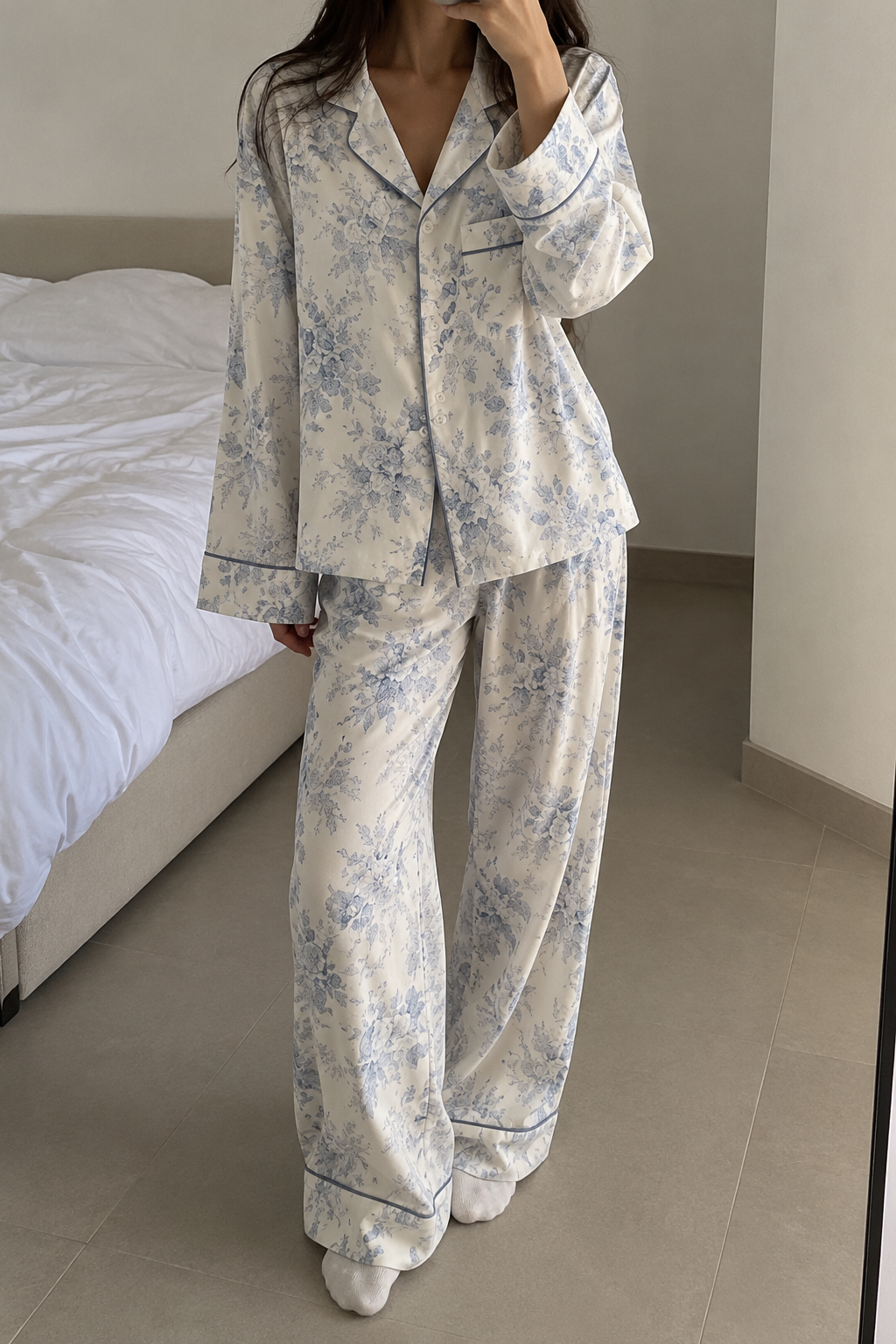 פיג'מה פרחונית כחולה