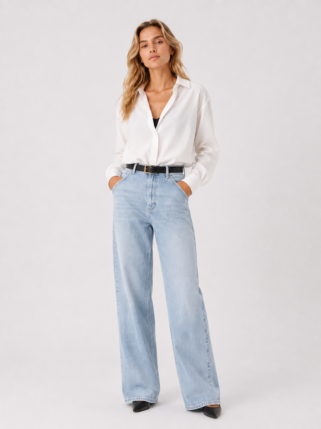 Light wash, wide leg jeans